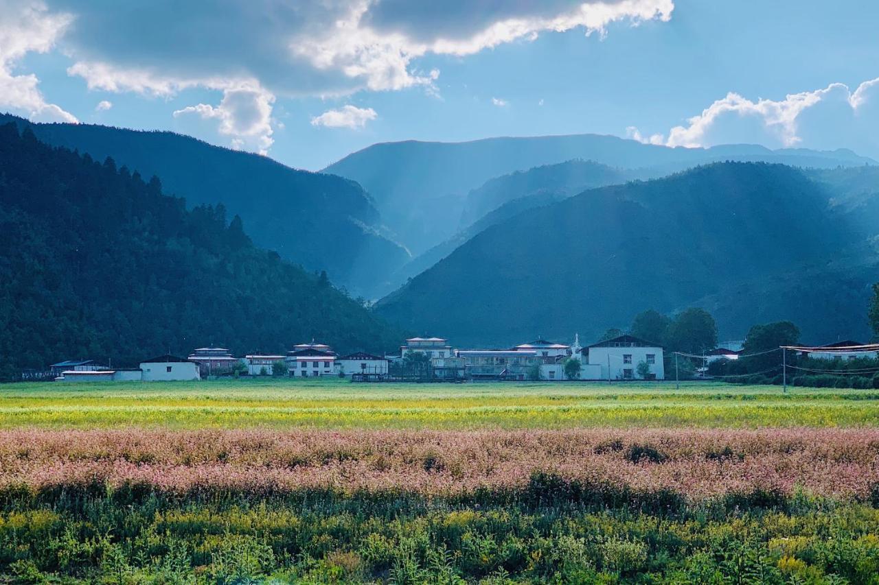 Shangri-La Dala Pasture Hotel Deqen Eksteriør billede
